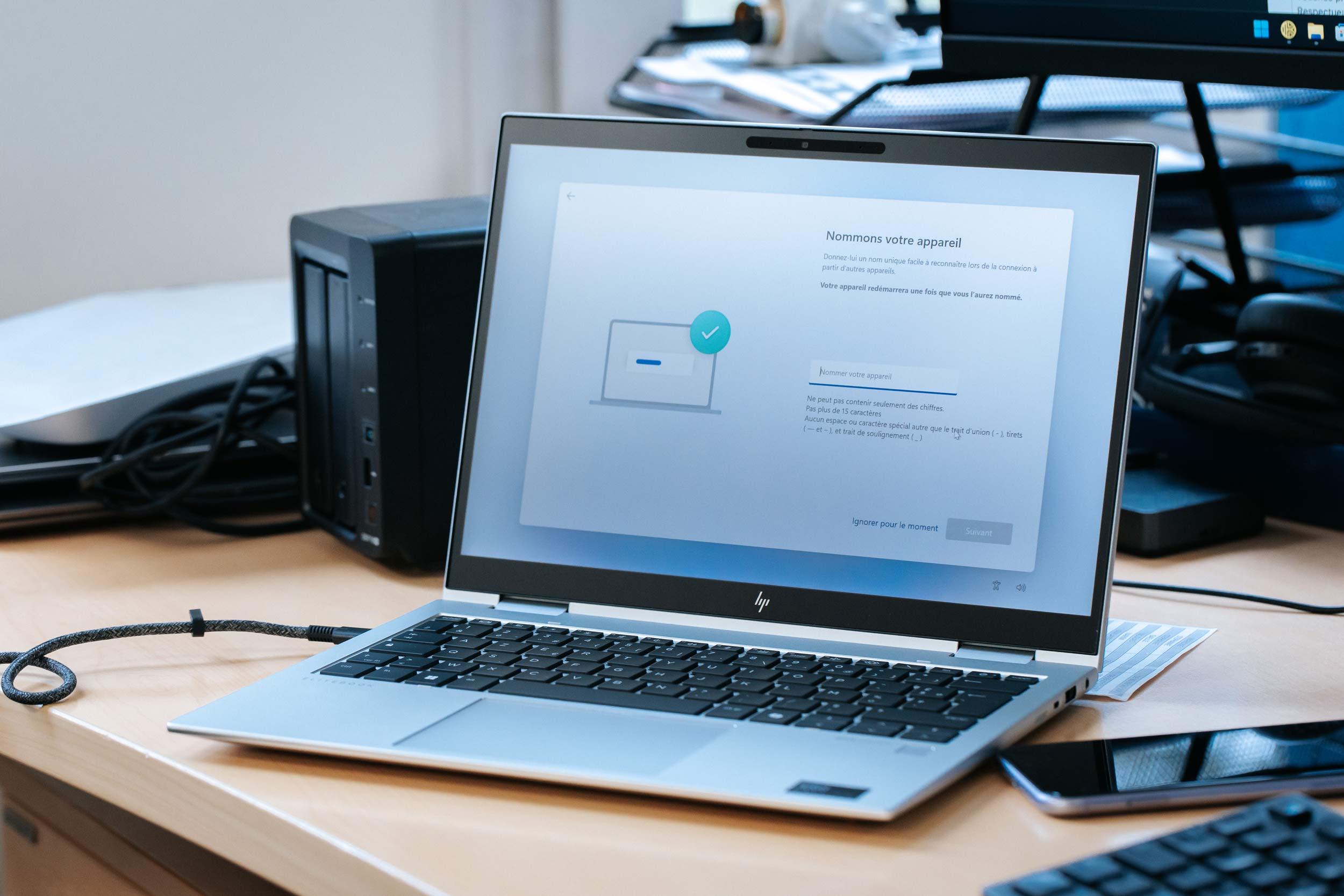 Photo d'un ordinateur en configuration - SecureTech